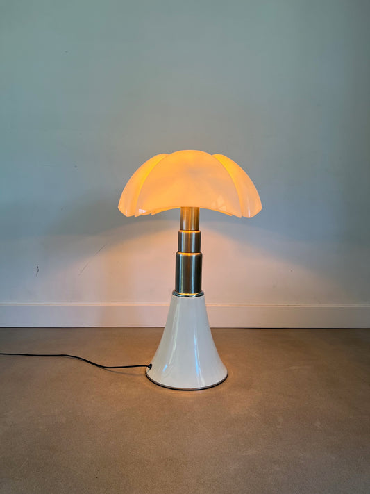 Vintage Pipistrello 'Table Lamp' Gae Aulenti 70's