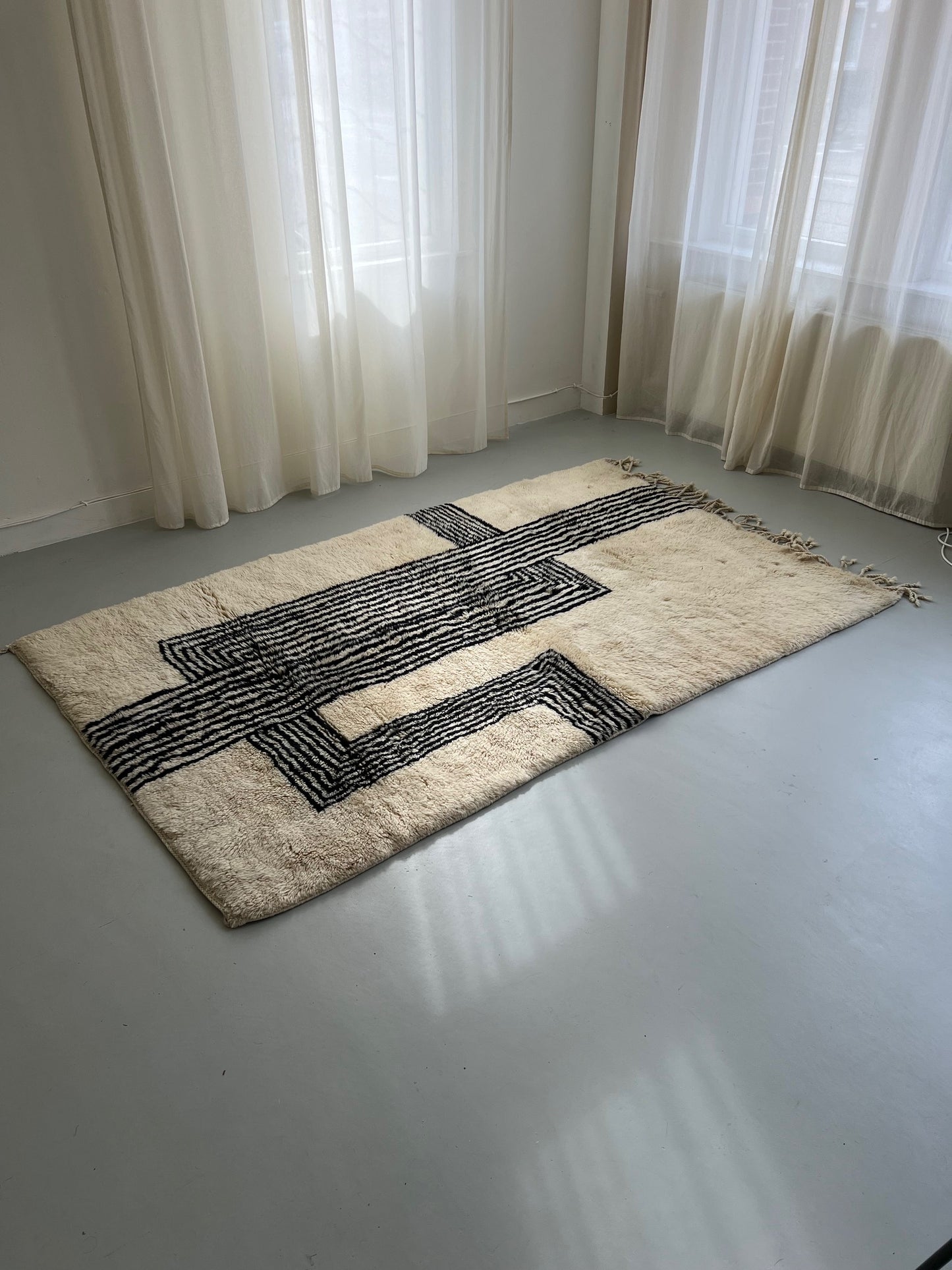 handmade Maroccan rug 'reflex' 100% wool (rent only)