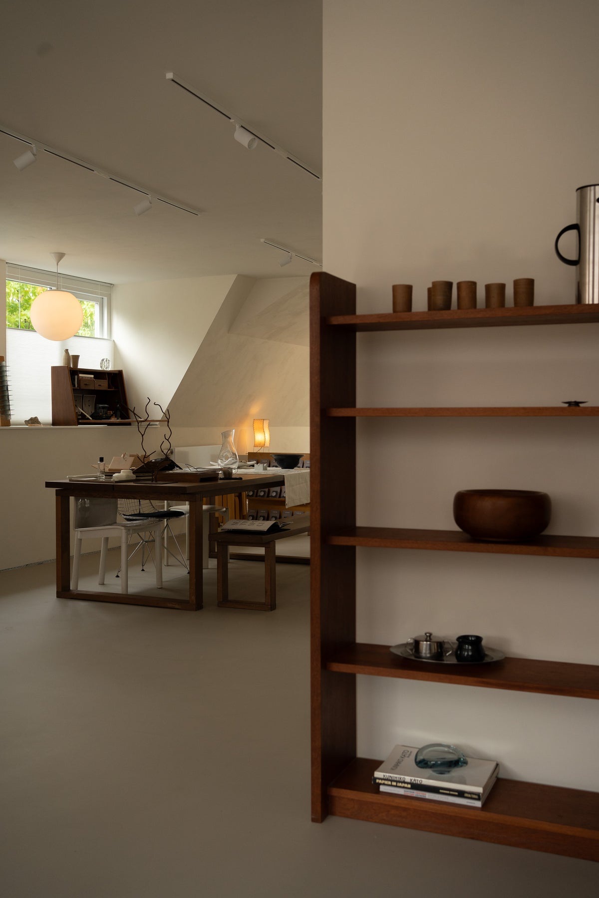 Mid-Century Modern Freestanding Bookcase / Shelving Unit