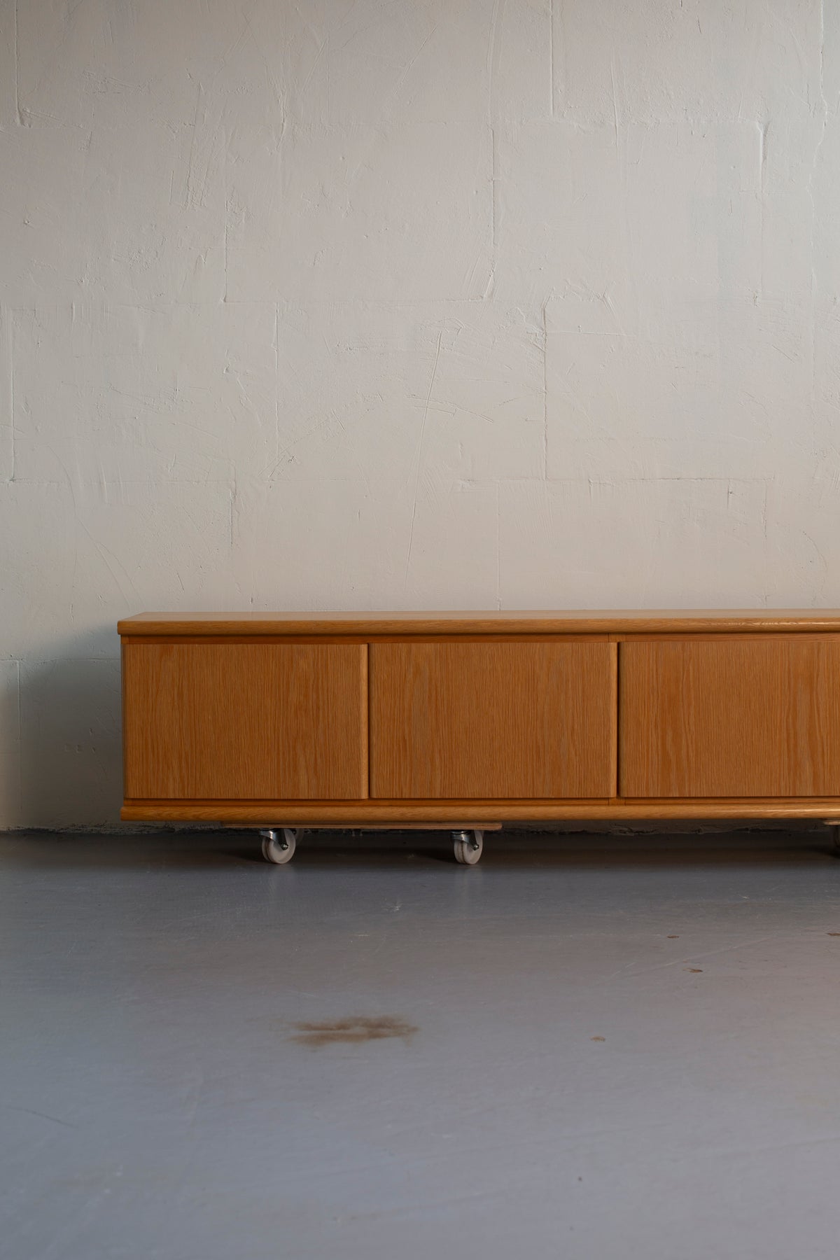 Low side board 90's