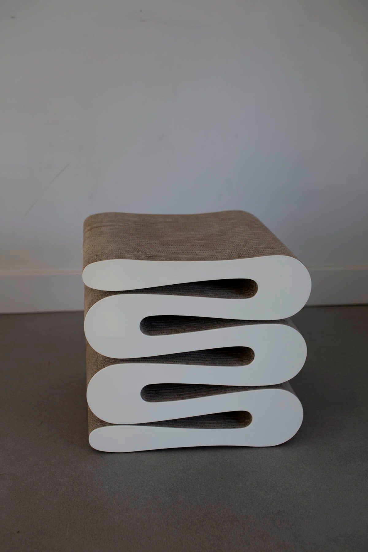 Wiggle stool (rent only)