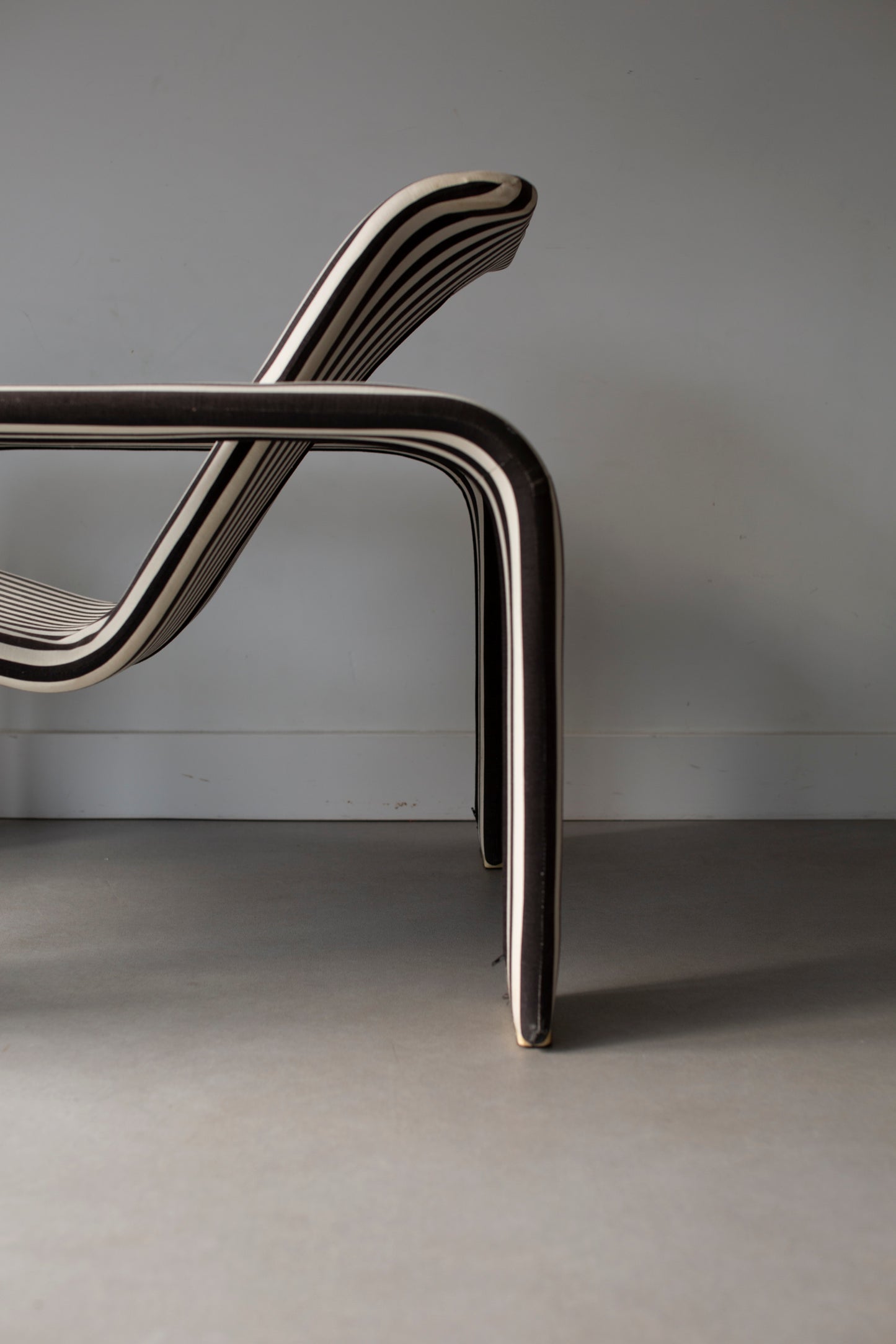 Armchair 004 by Antti Nurmesniemi for Vuokko 80's (rent only)