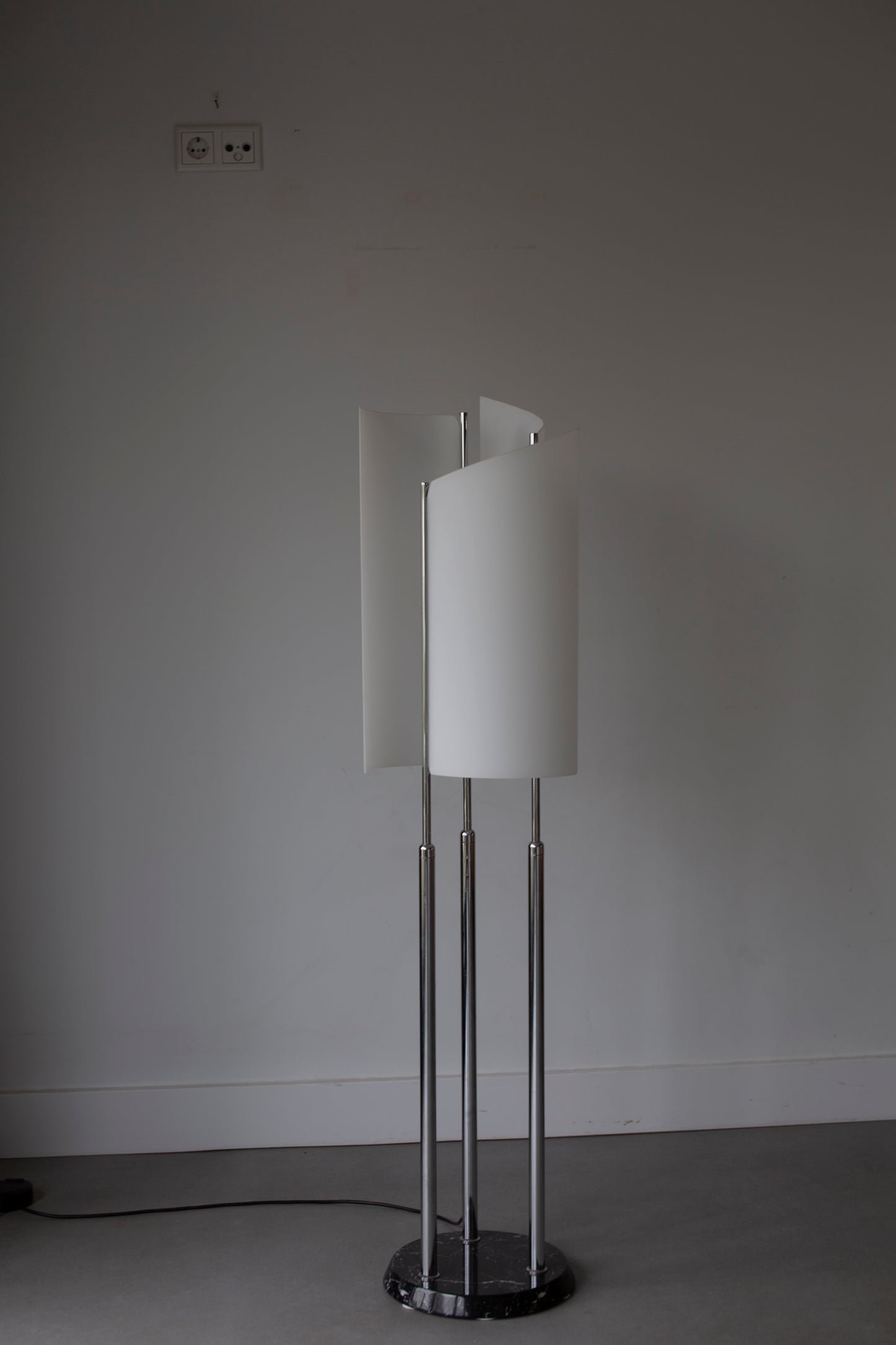 Arianna floorlamp by Bruno Gecchelin 70's