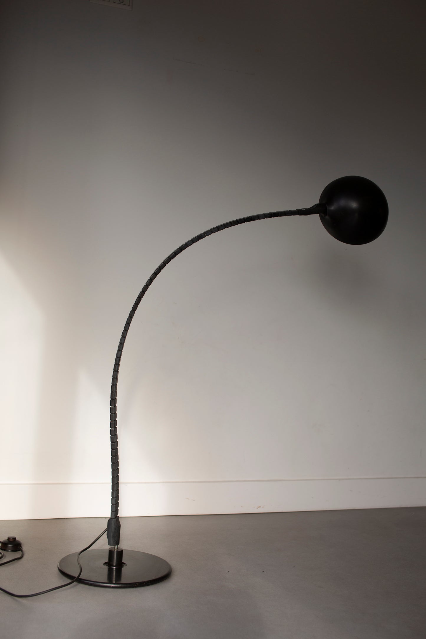 Flex floorlamp model 2164 by Elio Martinelli 70's