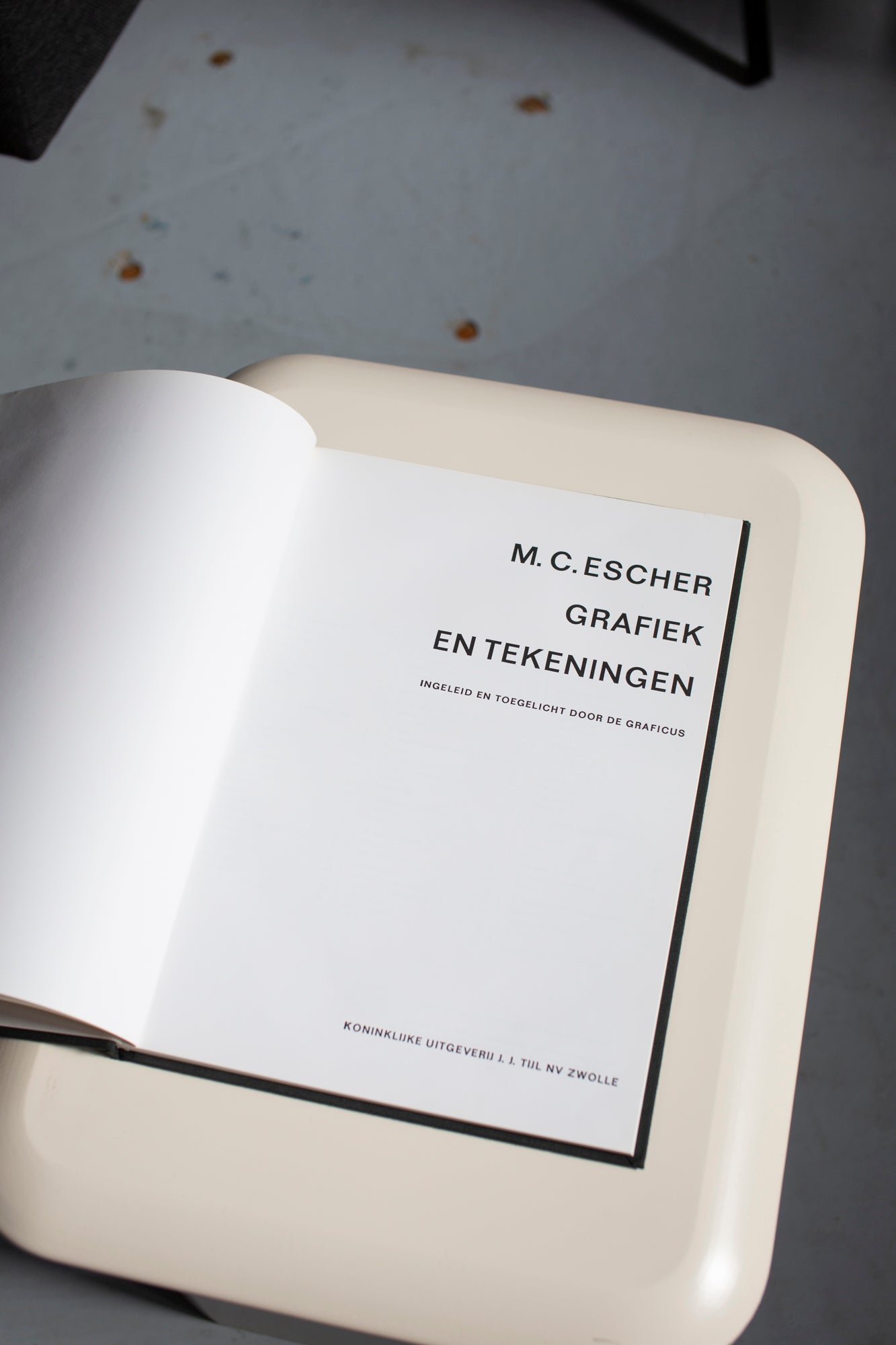 Artbook Esscher (Dutch)