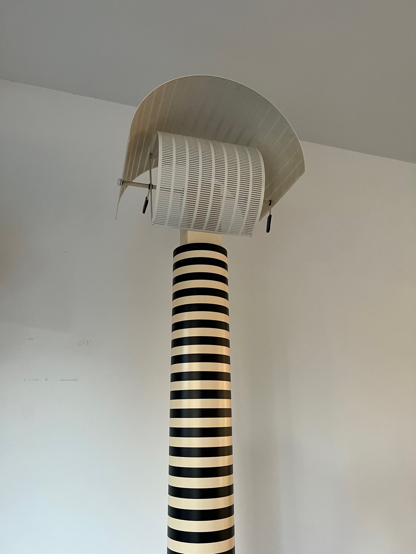 Shogun terra floorlamp by Mario Botta 80's
