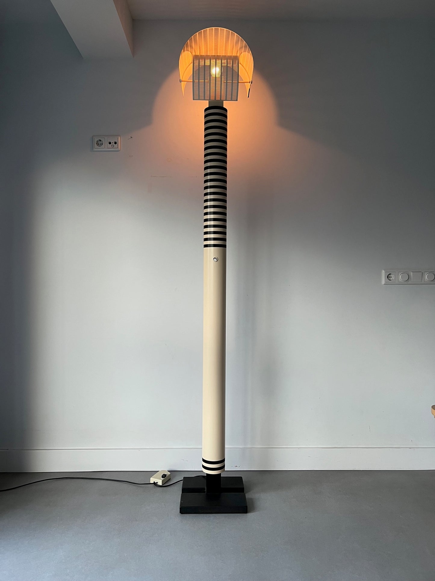 Shogun terra floorlamp by Mario Botta 80's