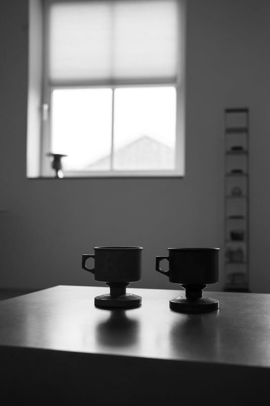 Pedestal cups