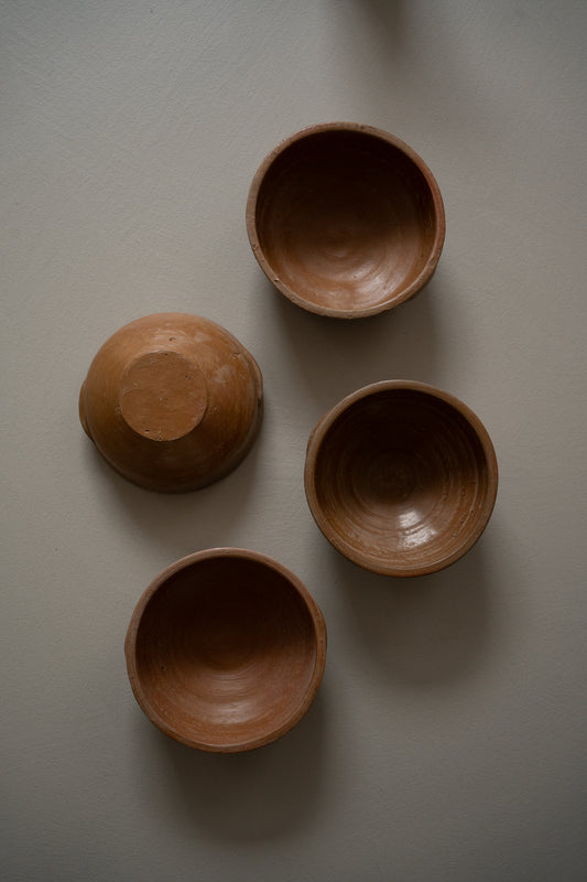 Set of 4 terracotta clay bowls