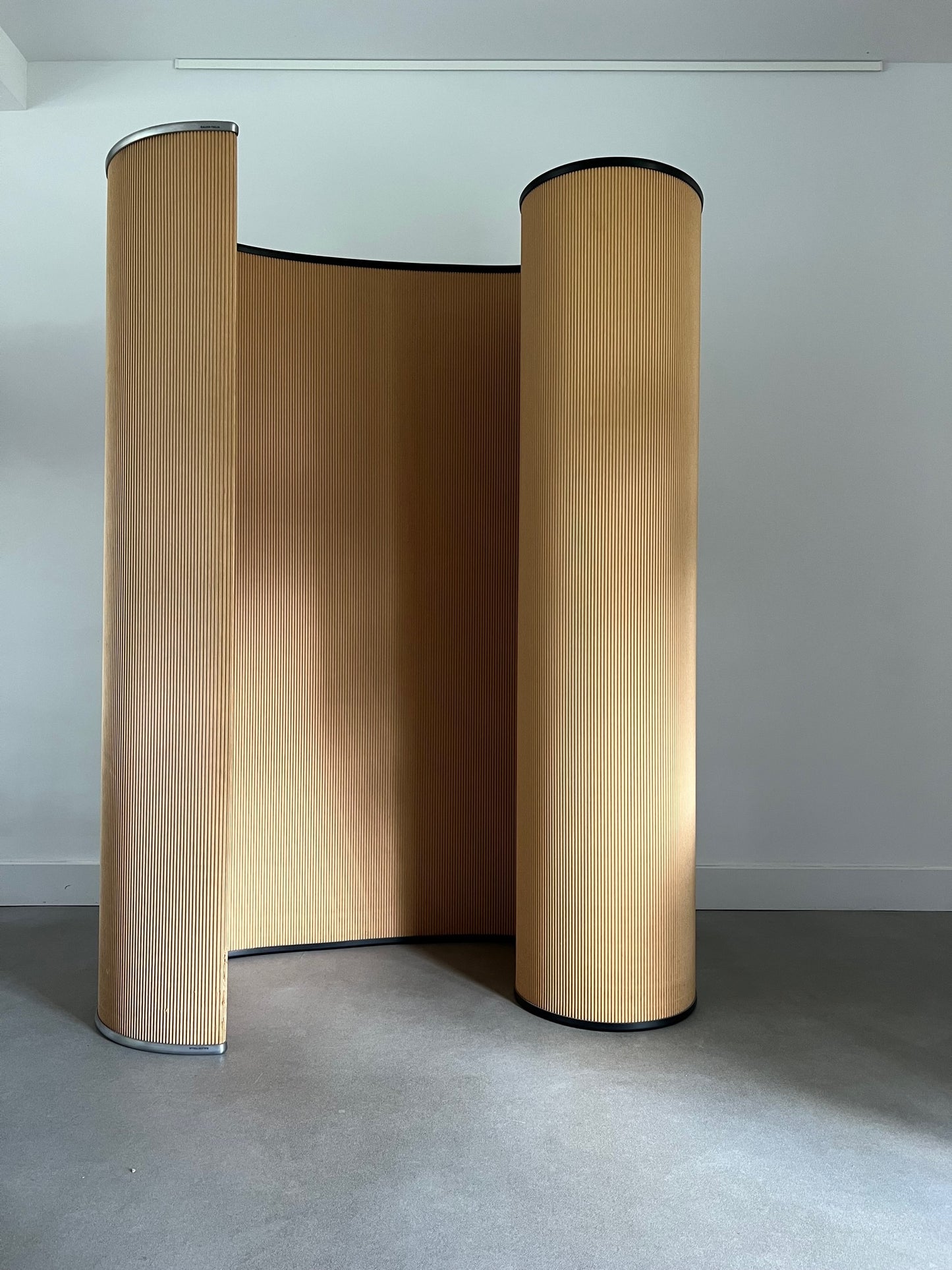 Baleri Italia (cardboard)screen / divider (rent-only)