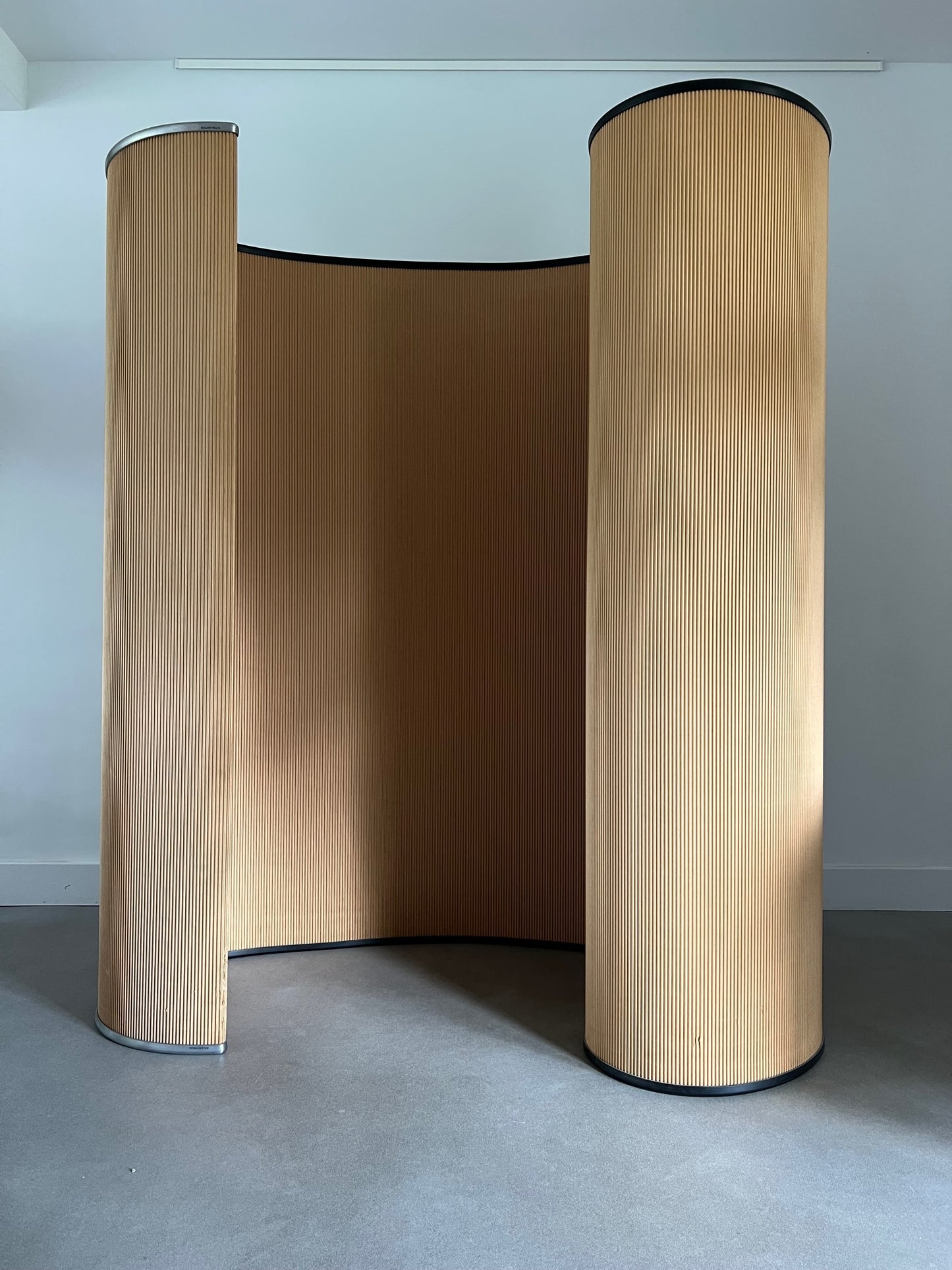 Baleri Italia (cardboard)screen / divider (rent-only)