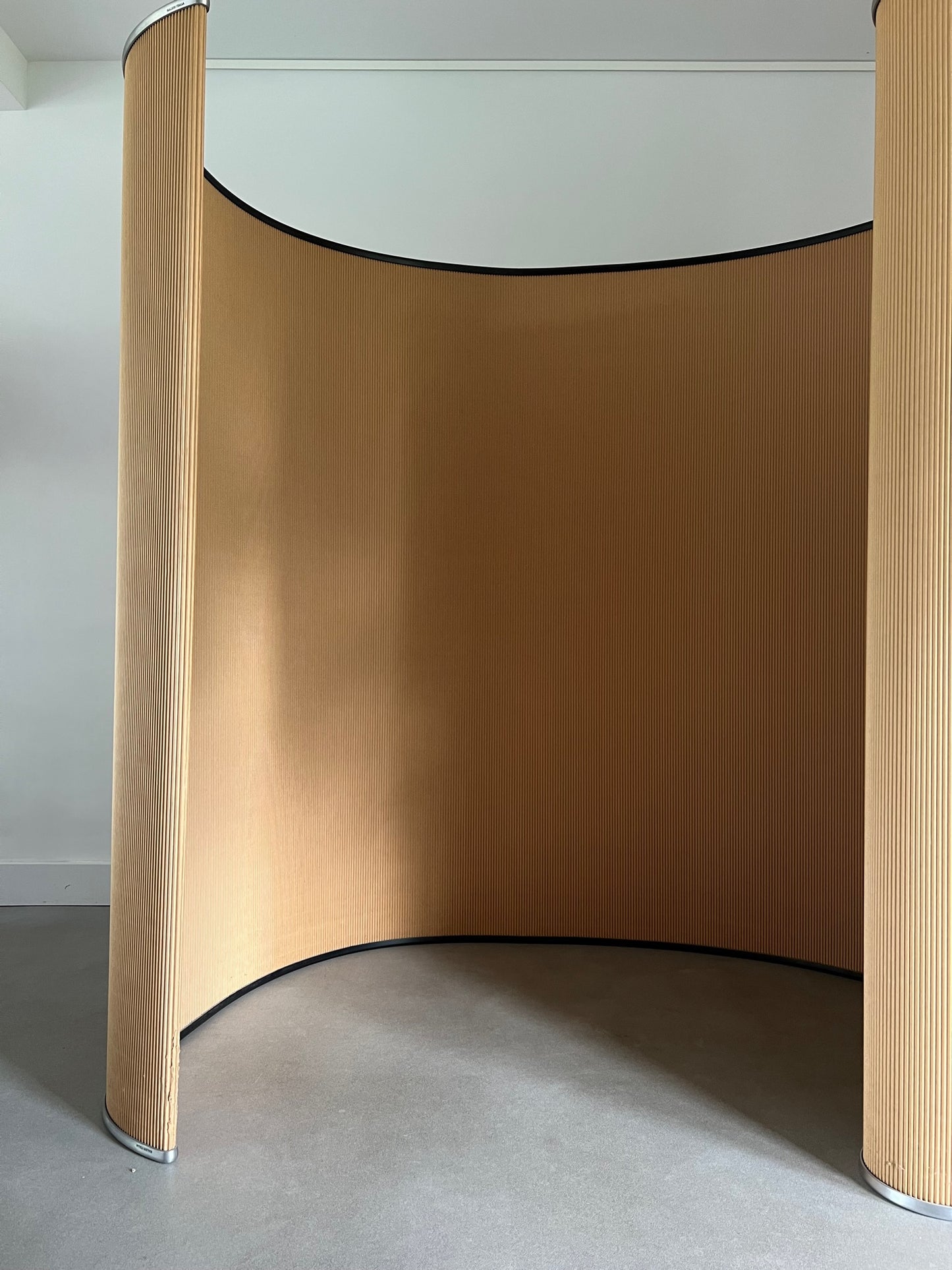 Baleri Italia (cardboard)screen / divider (rent-only)