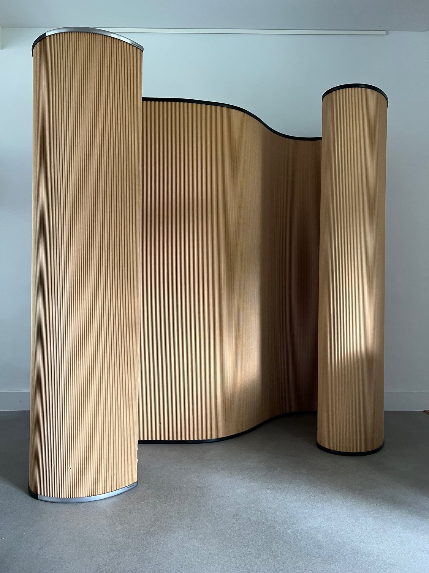 Baleri Italia (cardboard)screen / divider (rent-only)