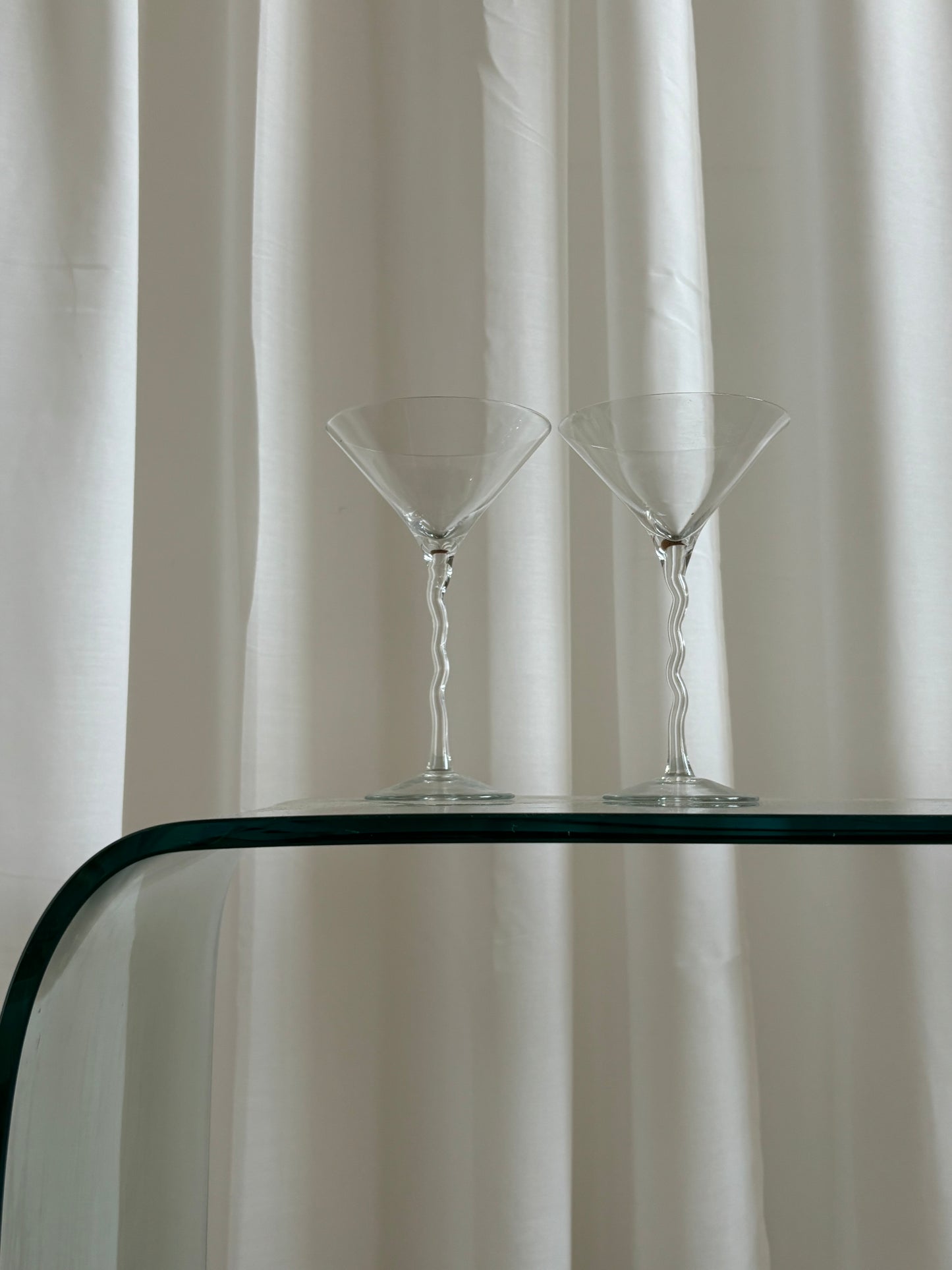 Swirl cocktail glasses (set of 2)