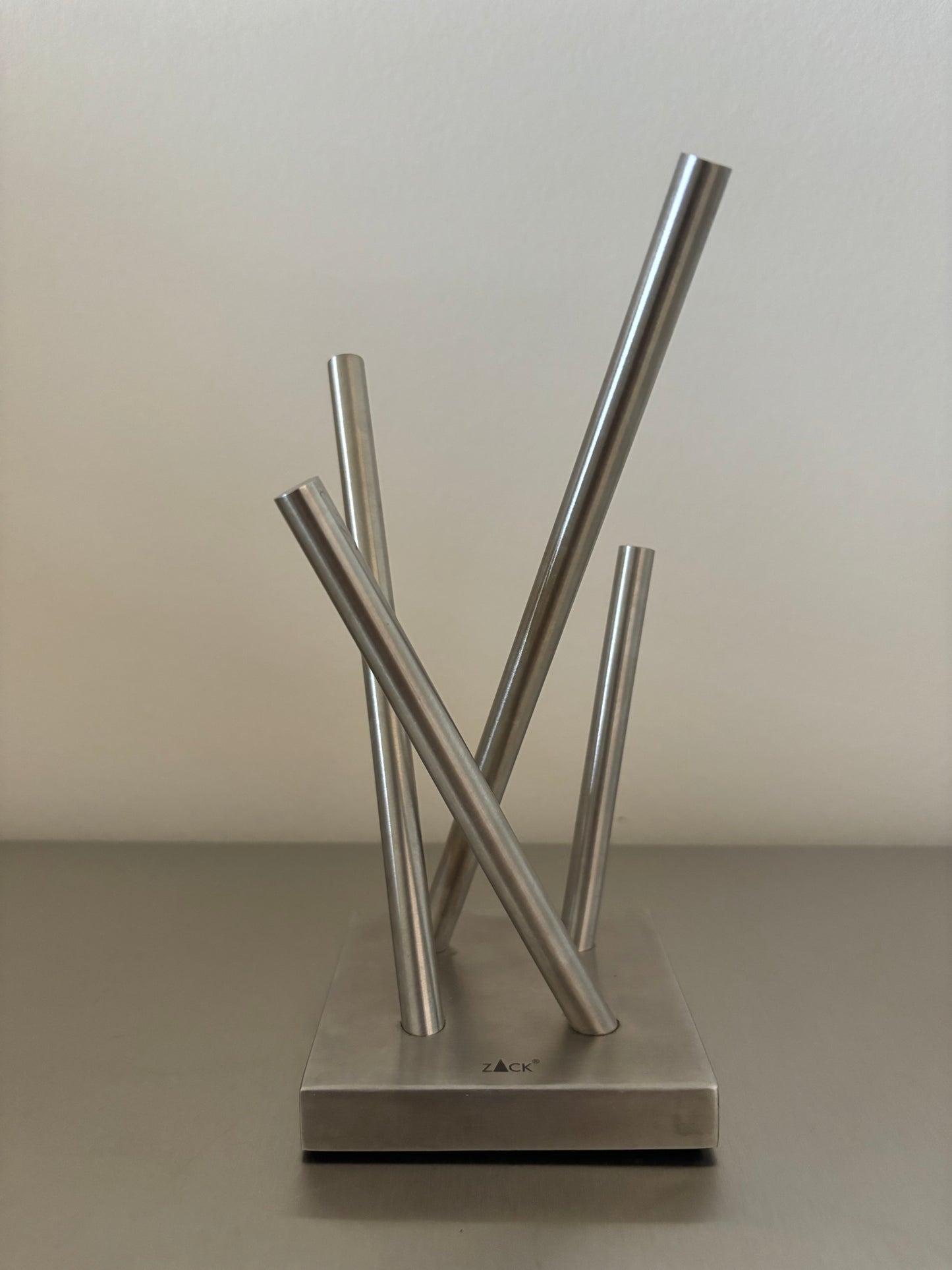 Zack stainless steel object