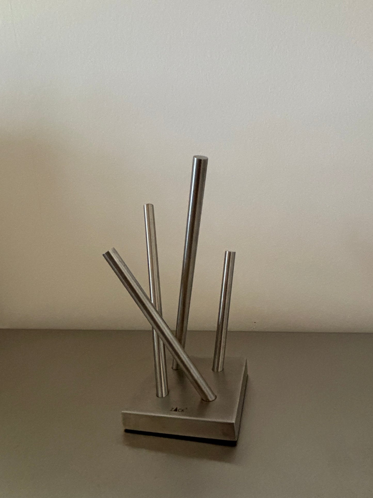 Zack stainless steel object