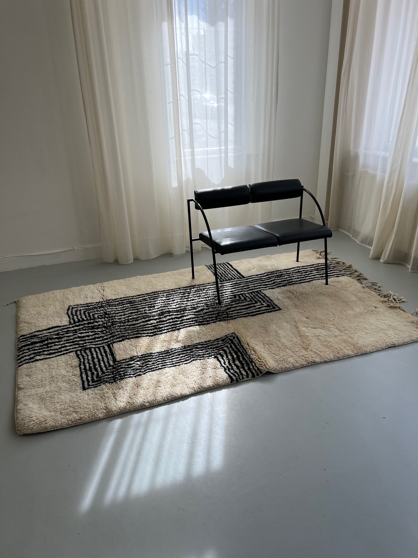 handmade Maroccan rug 'reflex' 100% wool (rent only)