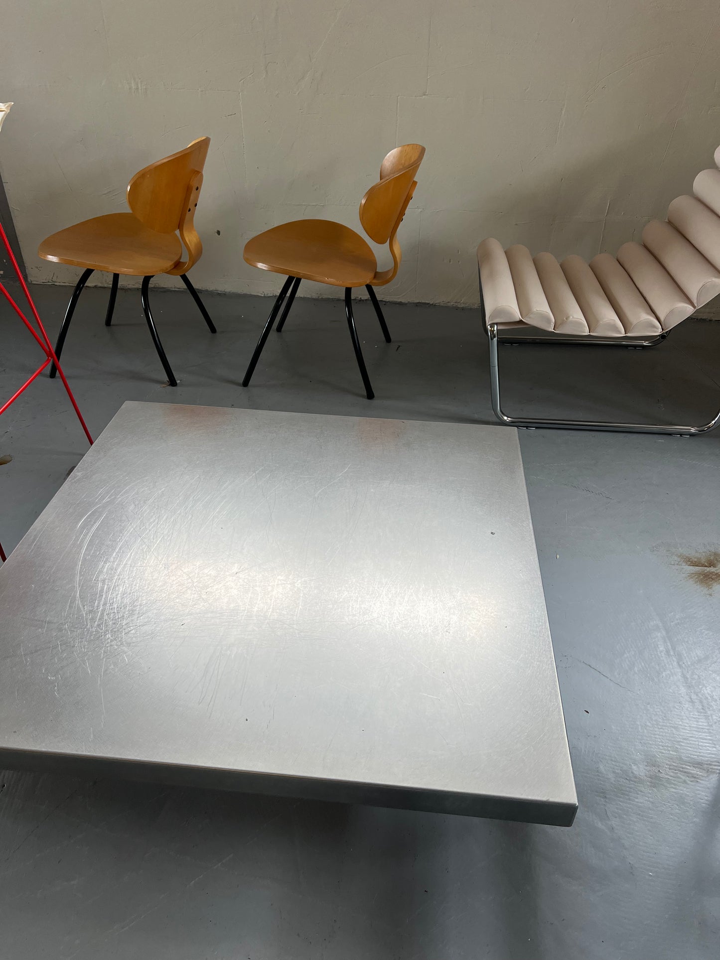 Big stainless steel coffee table (rent only)