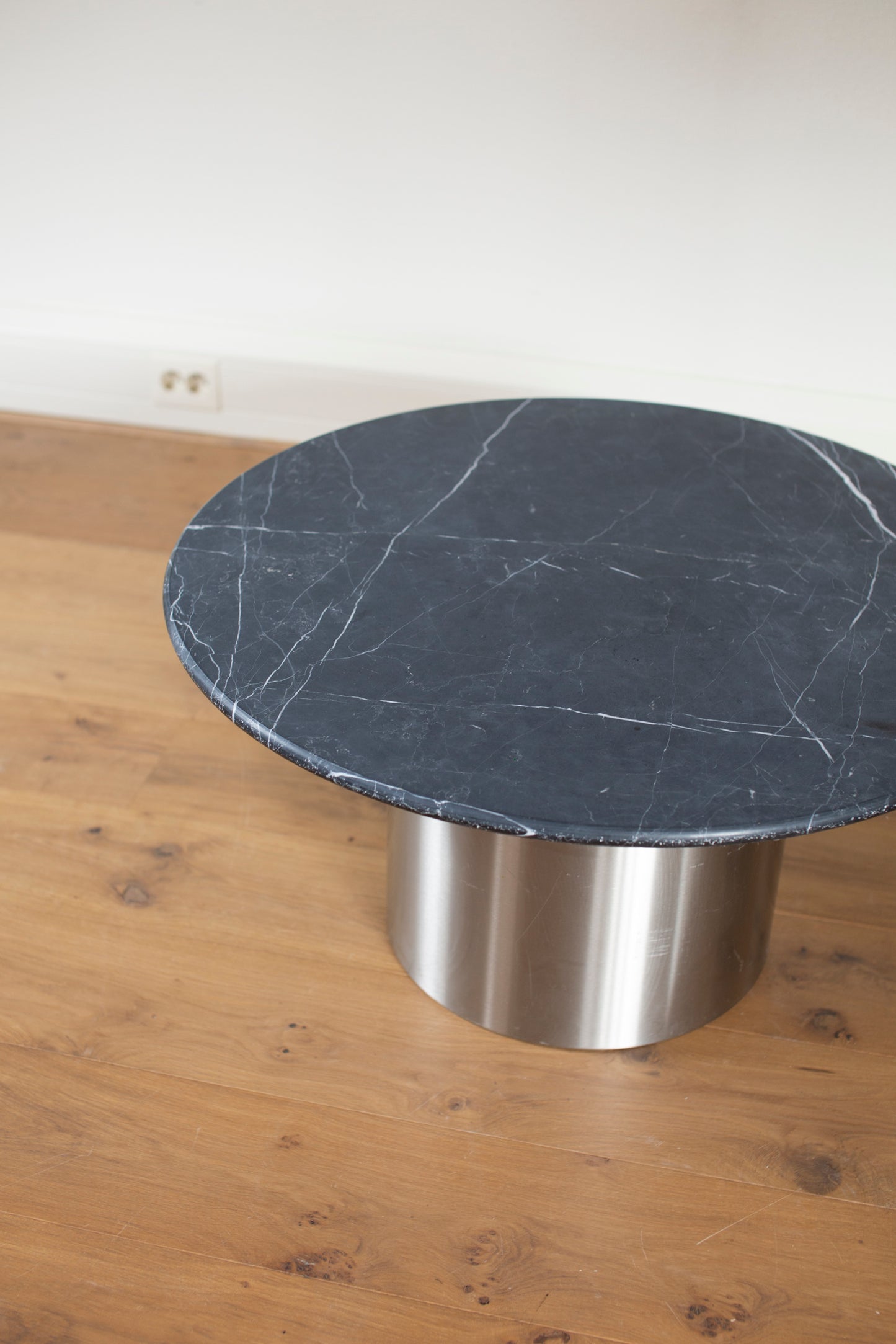 Coffee table marble with stainless steel