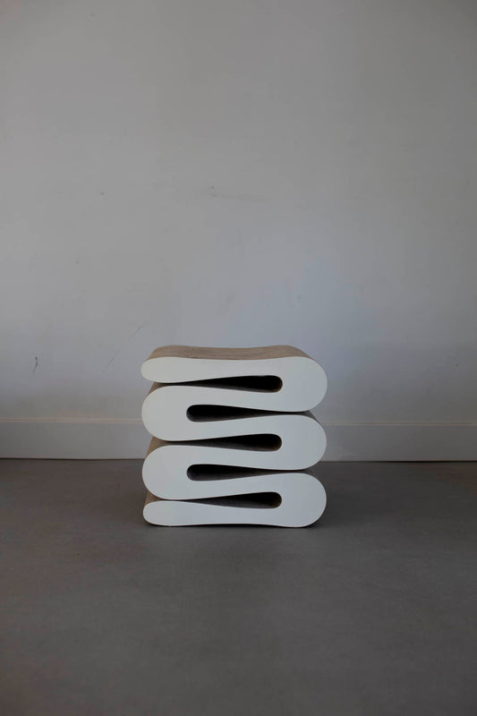 Wiggle stool (rent only)