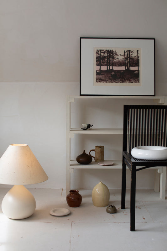 Sculptural ceramic table lamp