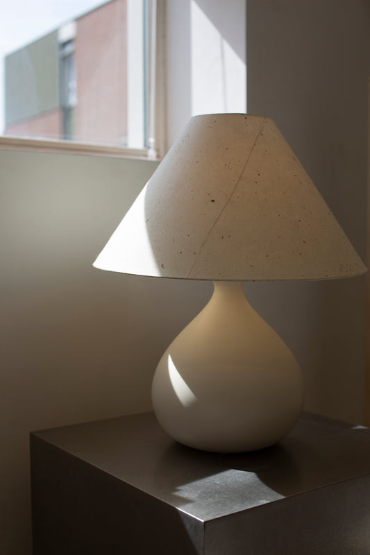 Sculptural ceramic table lamp