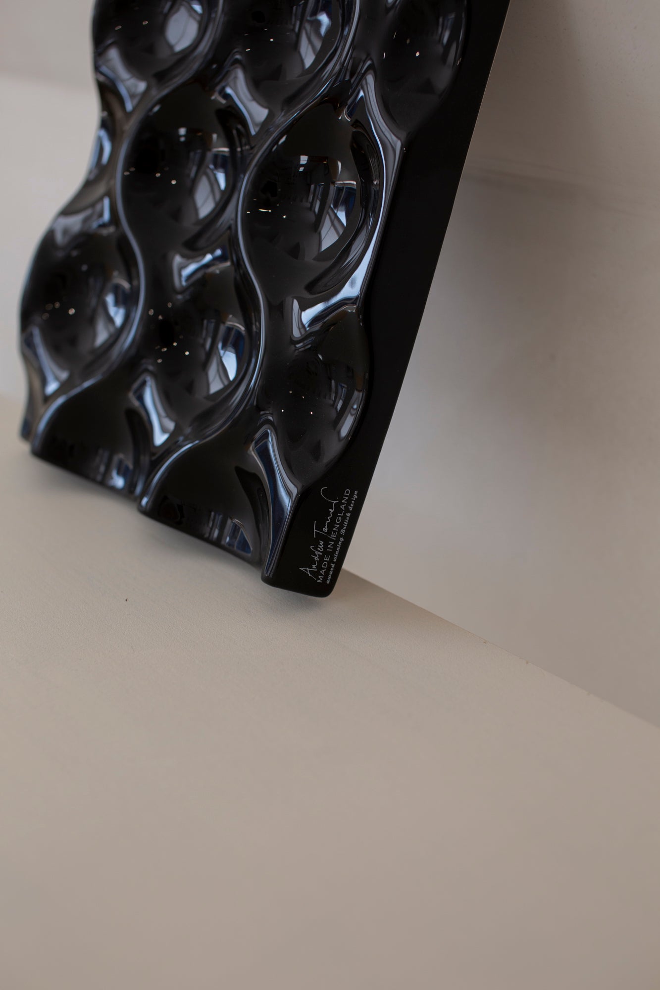 Black glazed ceramic object / fruitbowl