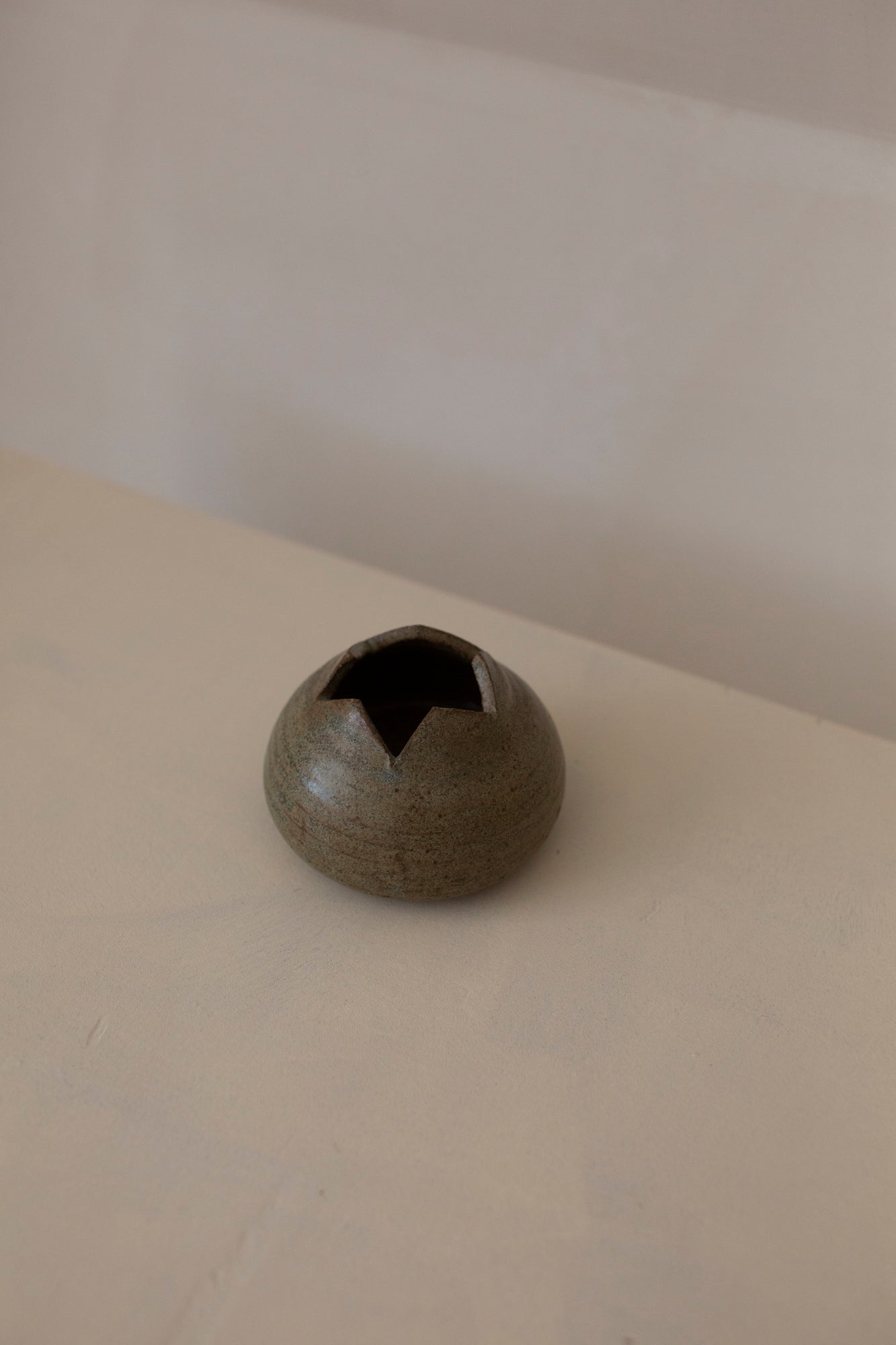 Small ceramic object