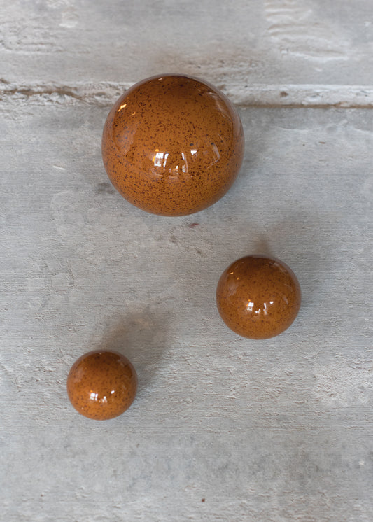 Set of 3 decorative balls