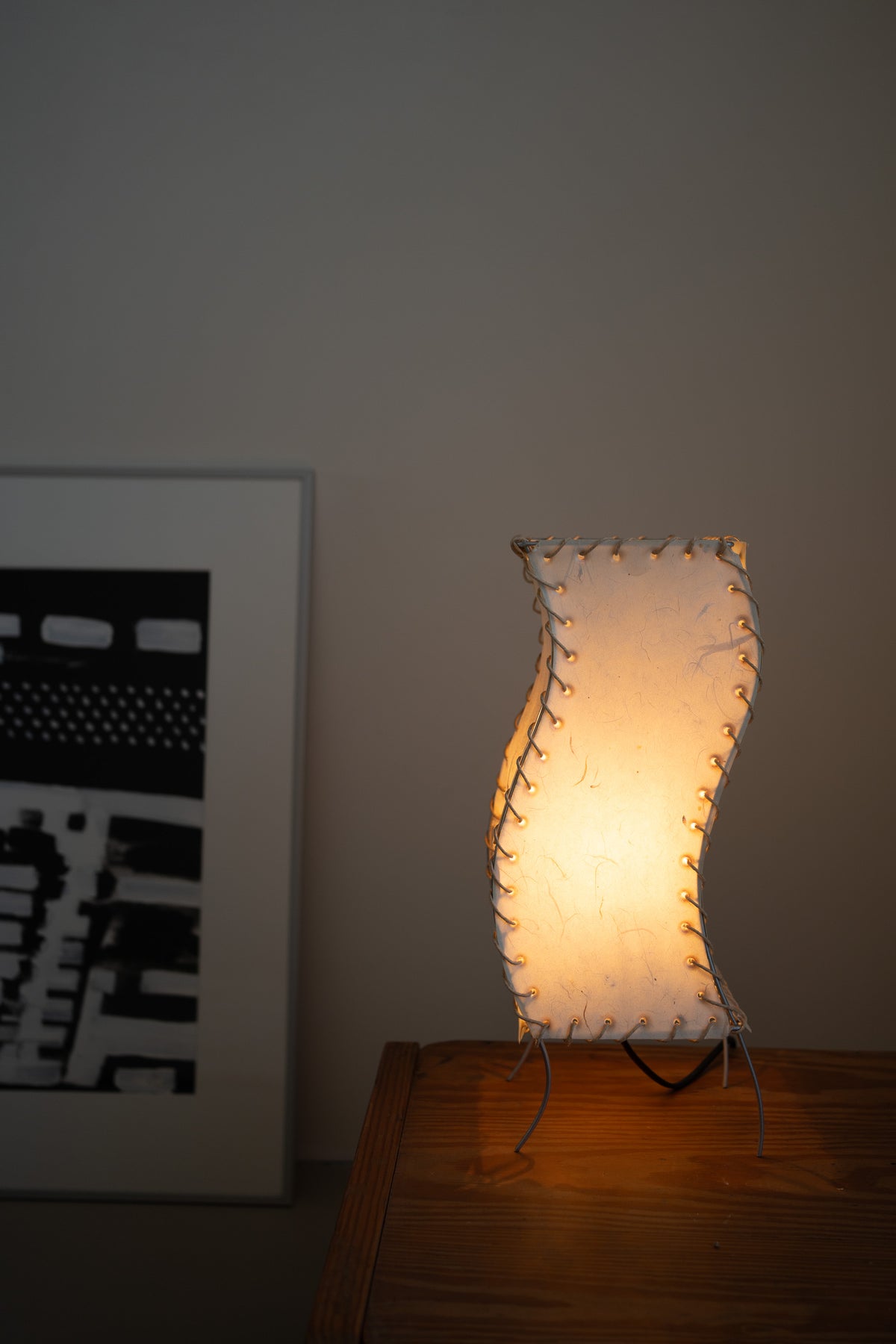 Vintage Tarogo postmodern wave paper table lamp