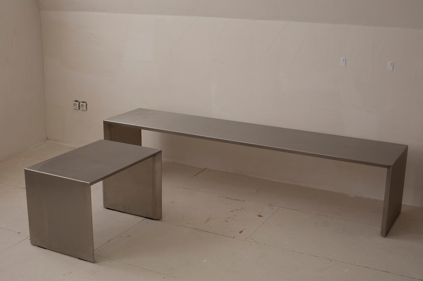 Set of 2 stainless steel benches / (side) tables