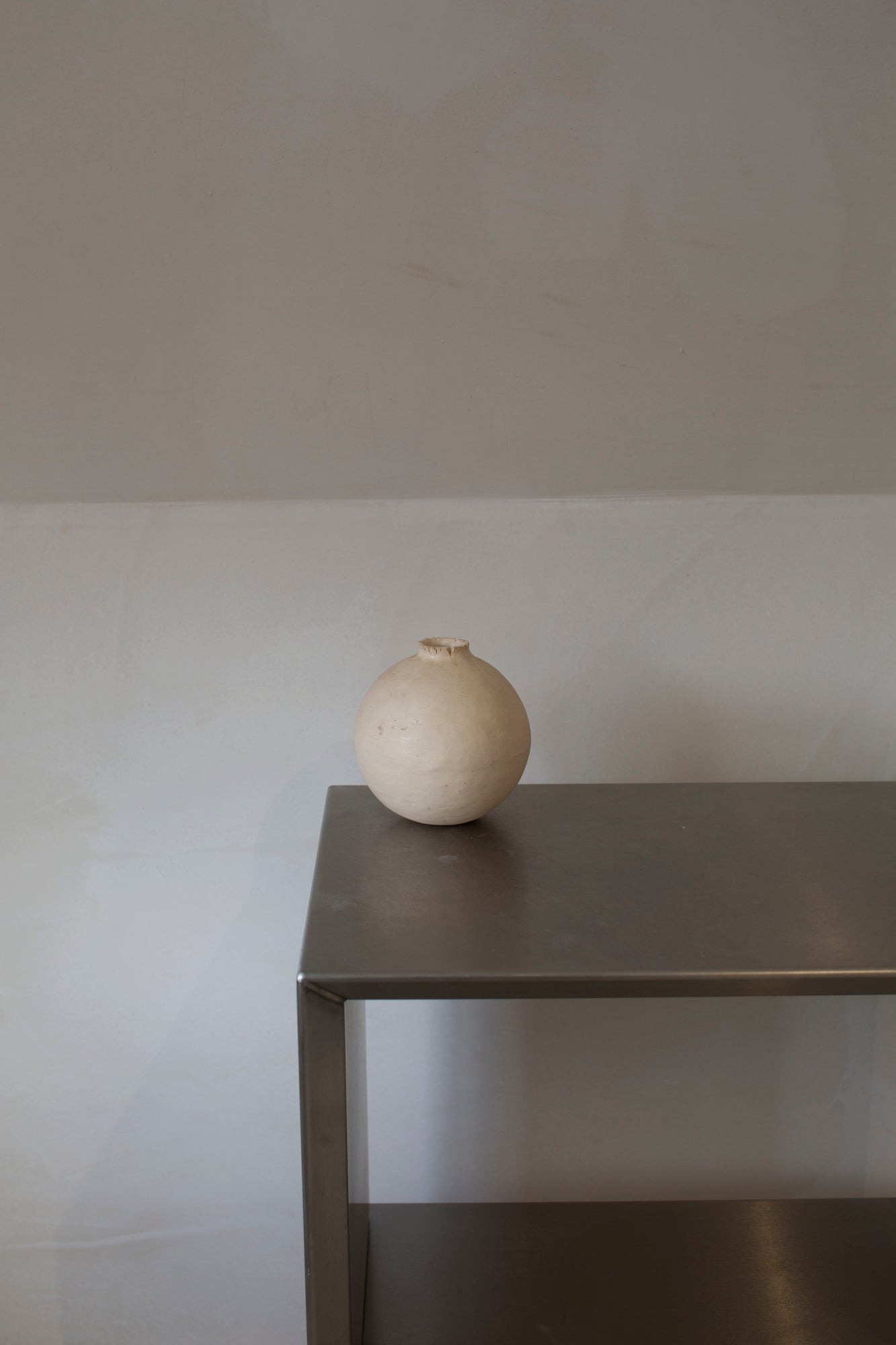 Round - bulbous ceramic vase