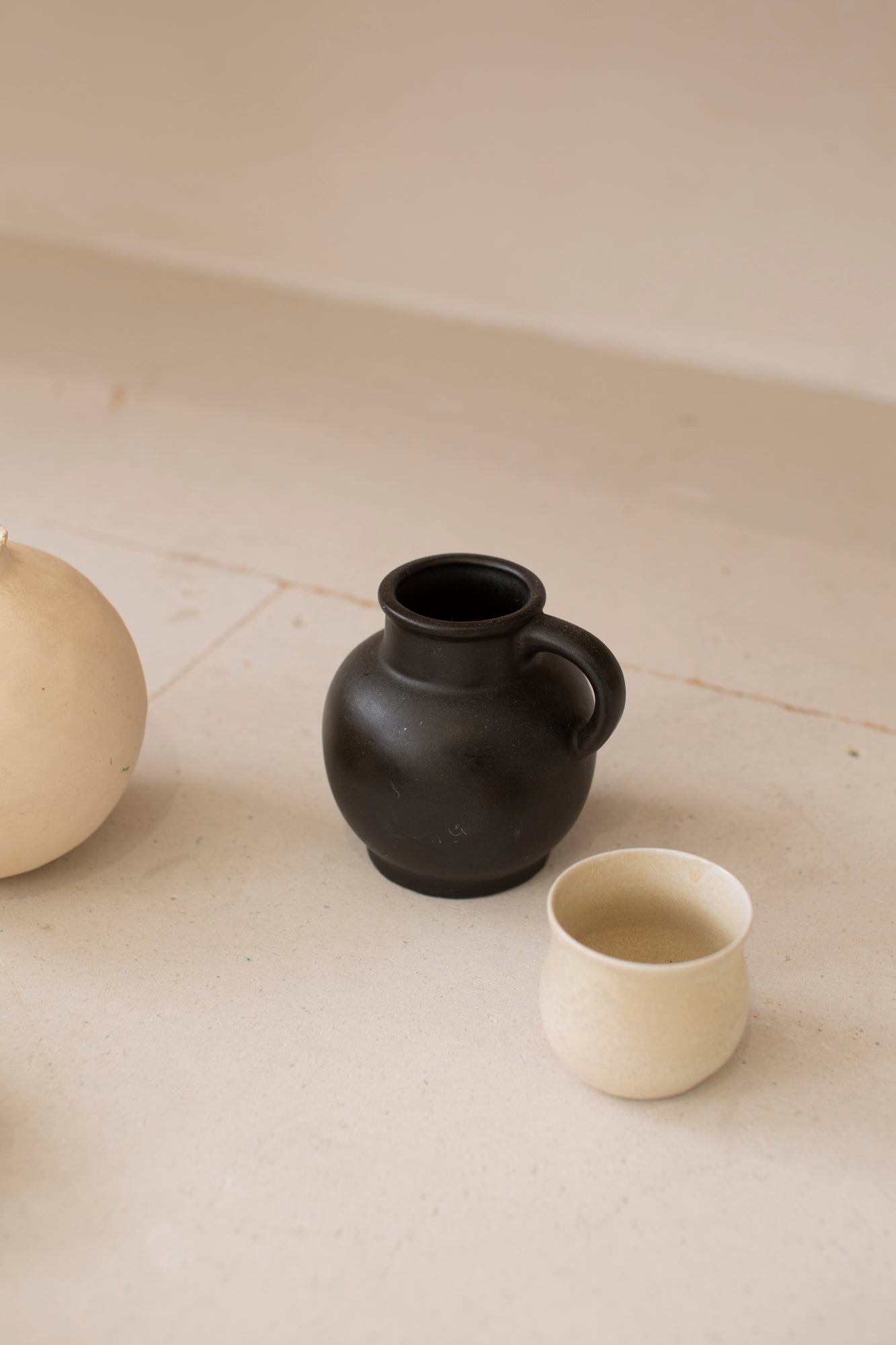Round - bulbous ceramic vase