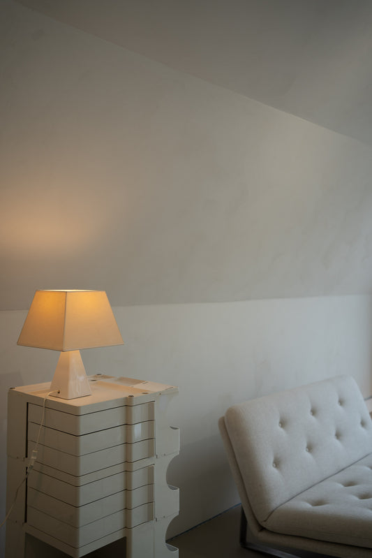 Minimalist obelisk ceramic table lamp