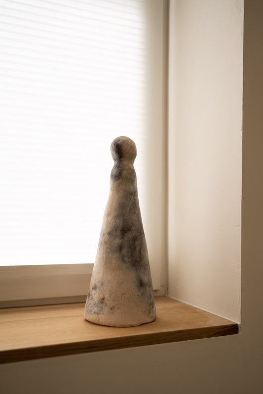 Minimalist ceramic silhouette sculpture (34 cm)