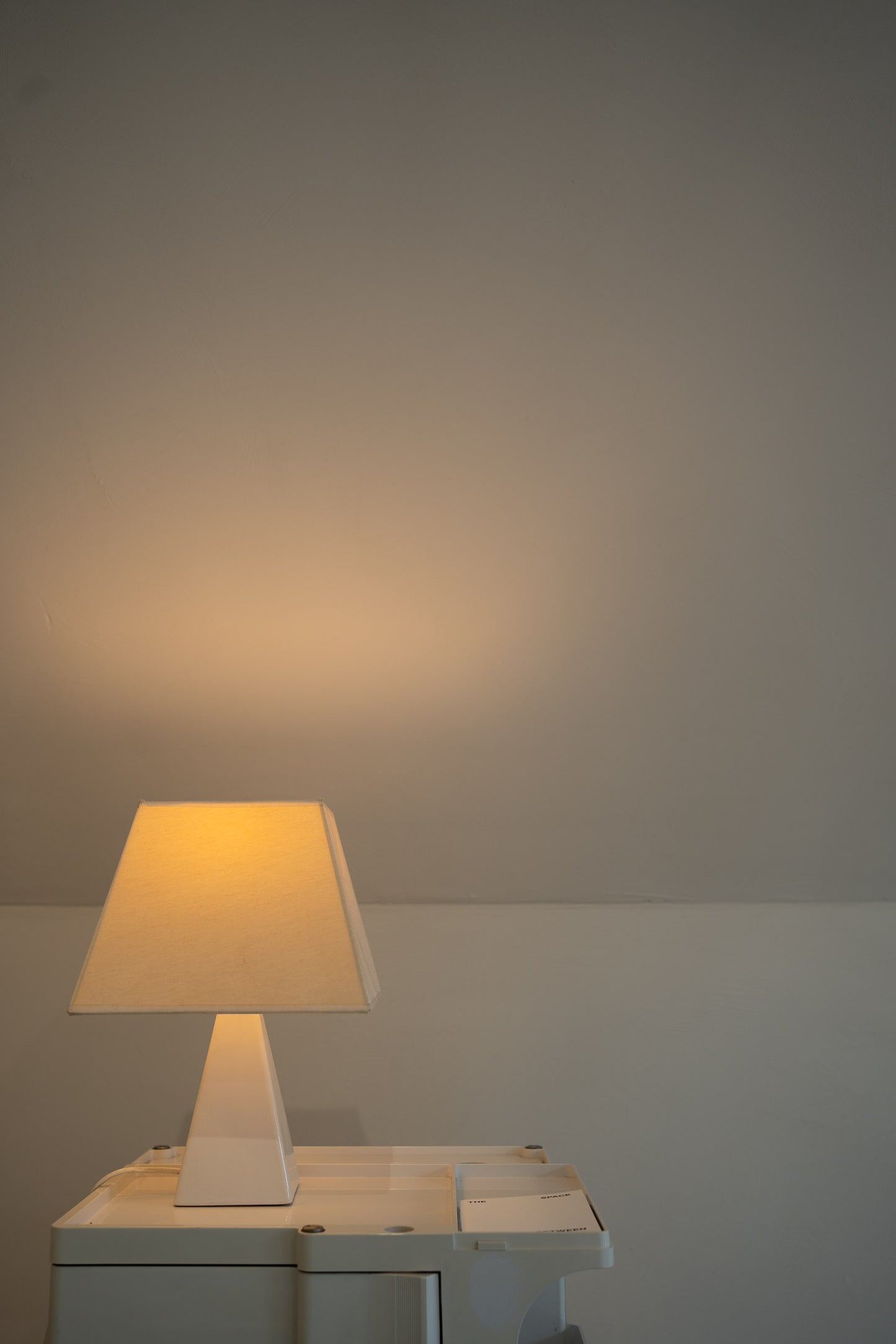 Minimalist obelisk ceramic table lamp