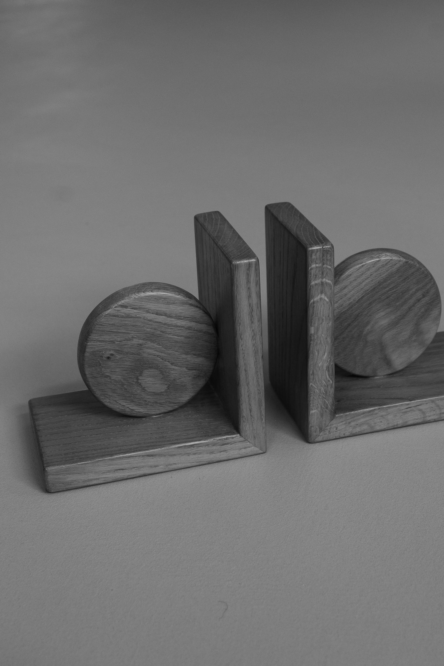Oak bookends (set of 2)