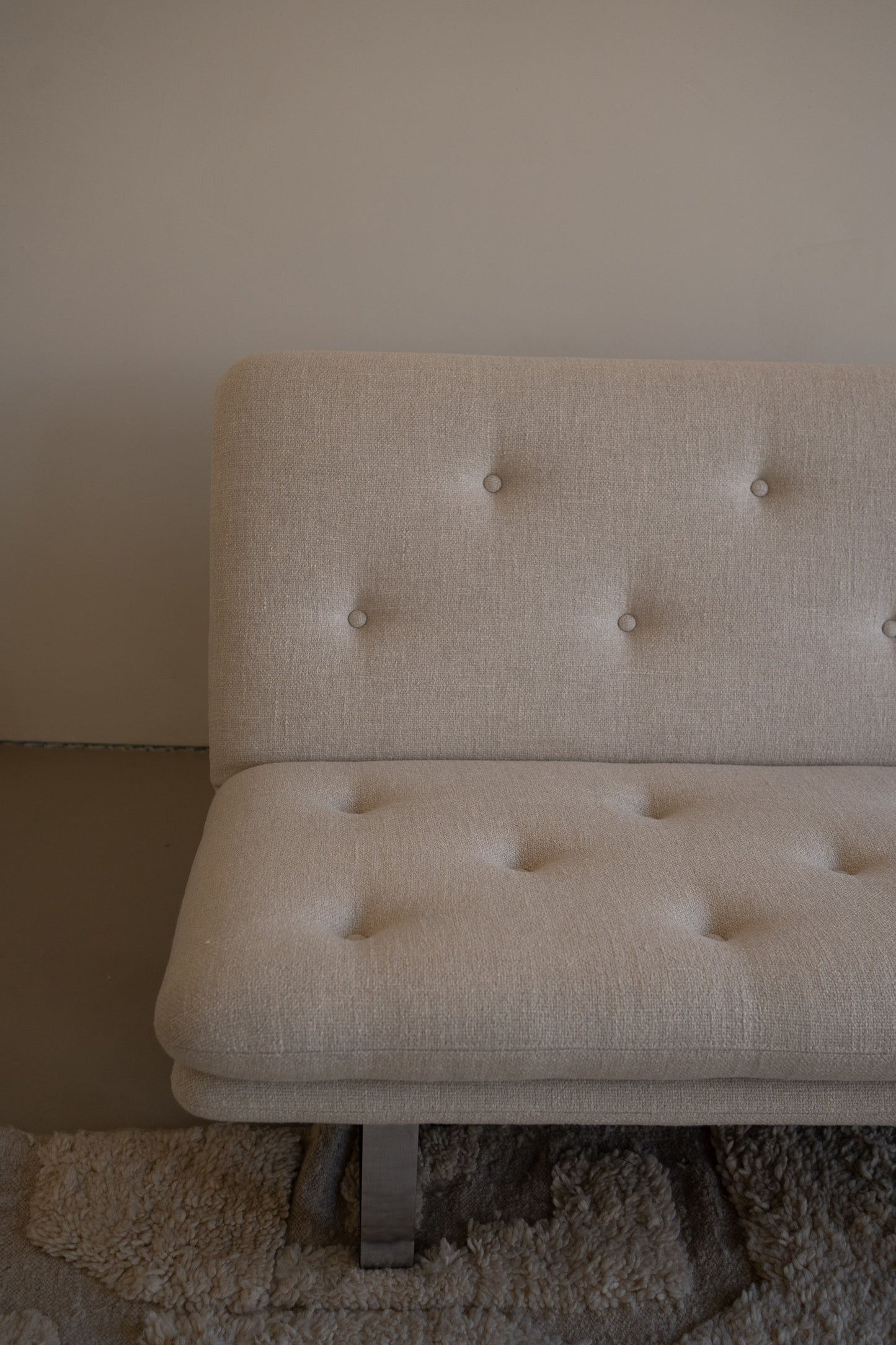 Mid-Century Modern Artifort C684 Compact 2-Seater Sofa / Loveseat by Kho Liang Ie