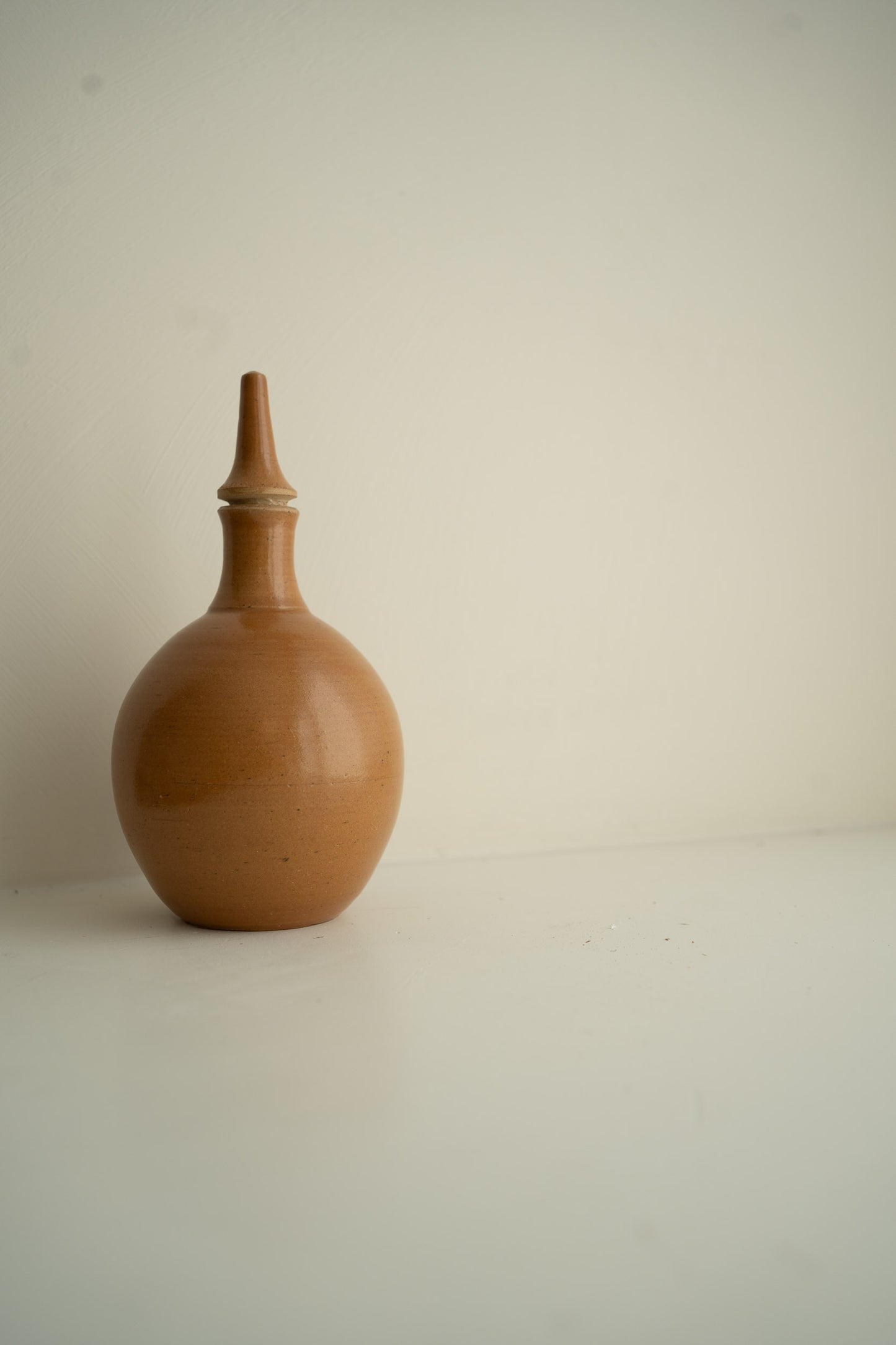 Studio pottery bottle vessel by Janny van Losser