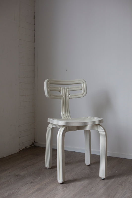 Chubby chair white Dirk van der Kooij (rent-only)