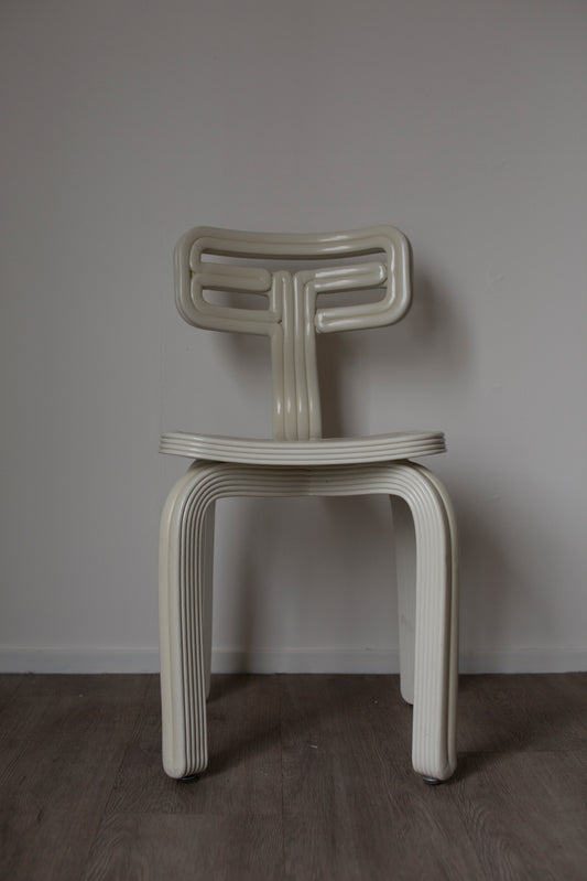 Chubby chair white Dirk van der Kooij (rent-only)