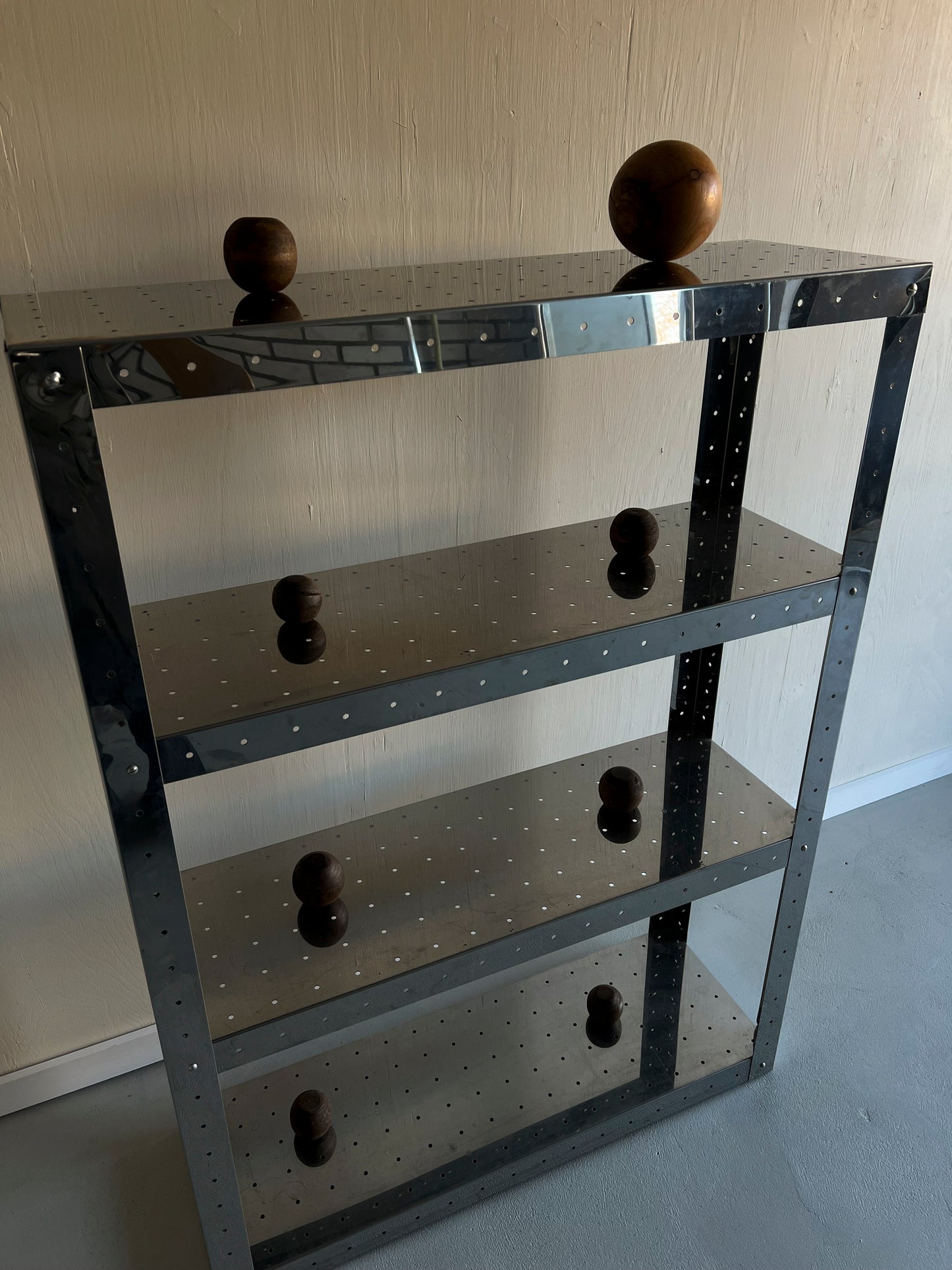 Steel shelving system