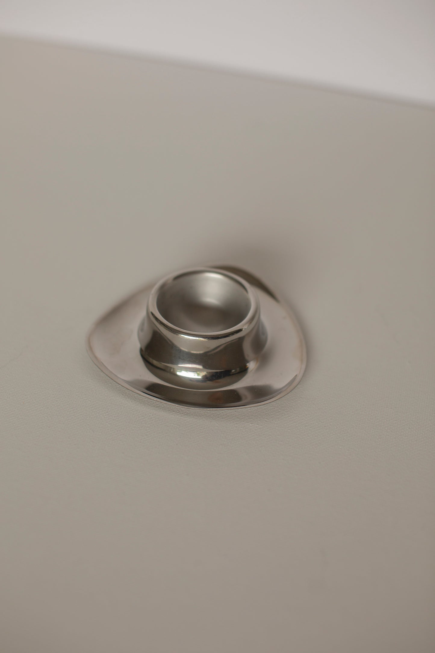 Stainless steel egg cup holder