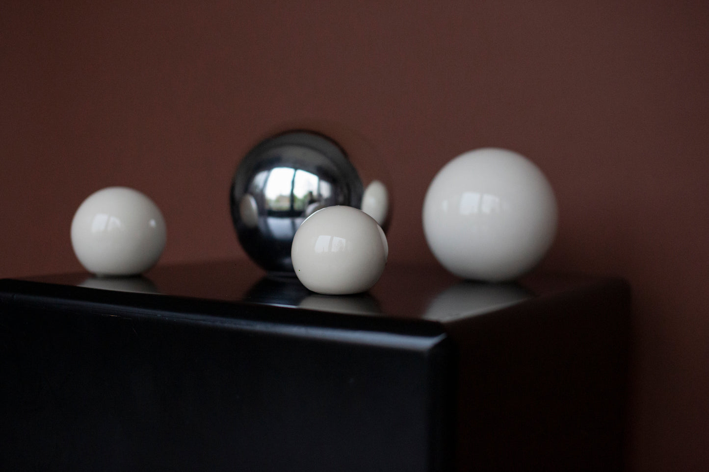 White ceramic balls (set of 3)