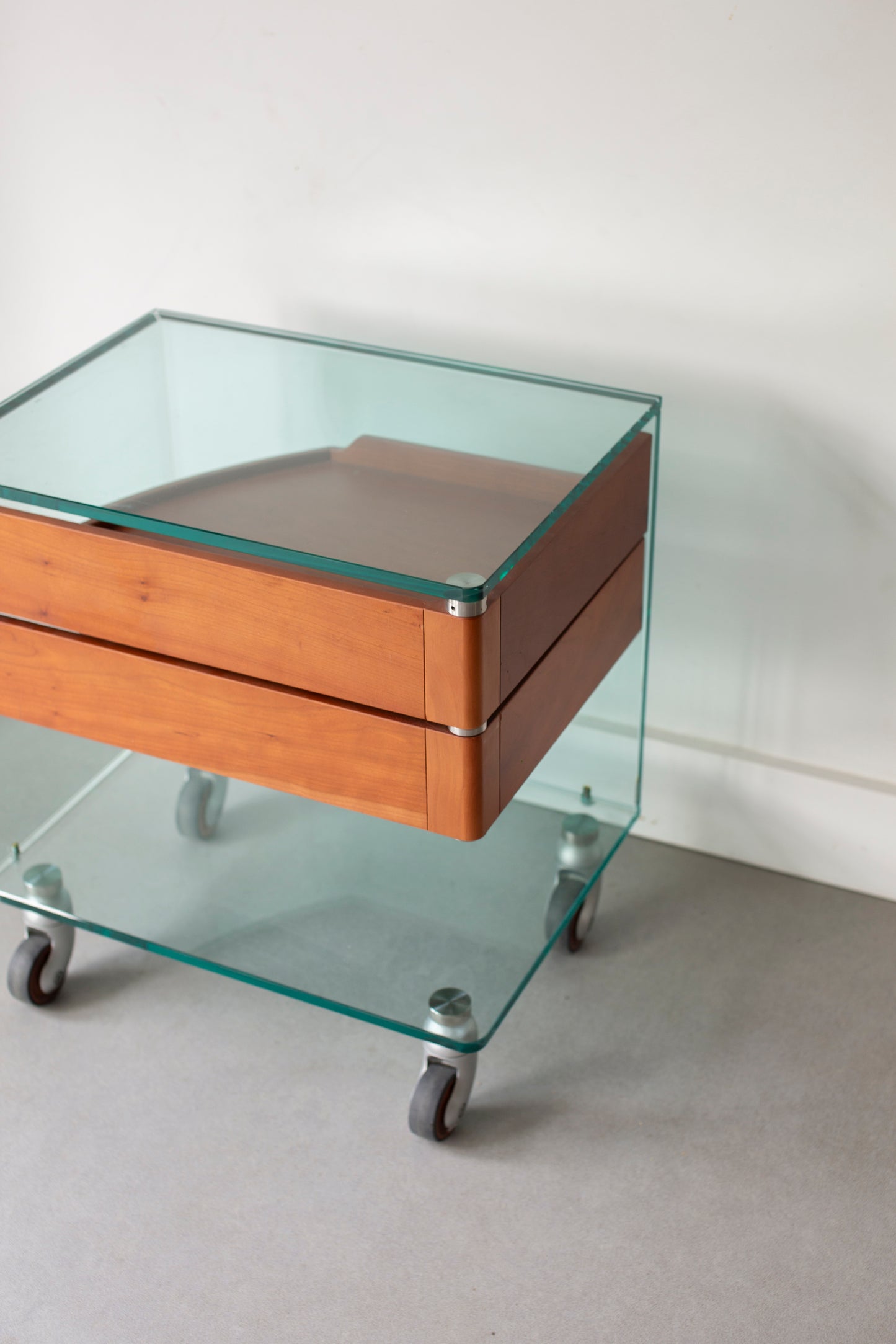 Tonelli nightstand / coffee table