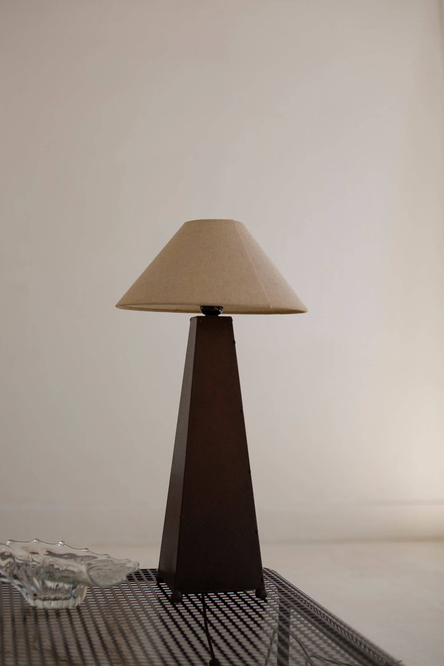 Obelisk table lamp - Vandeheg - lampshade included