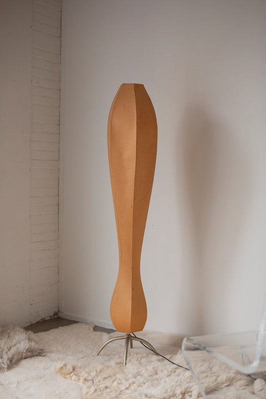 Paper floorlamp organic shaped