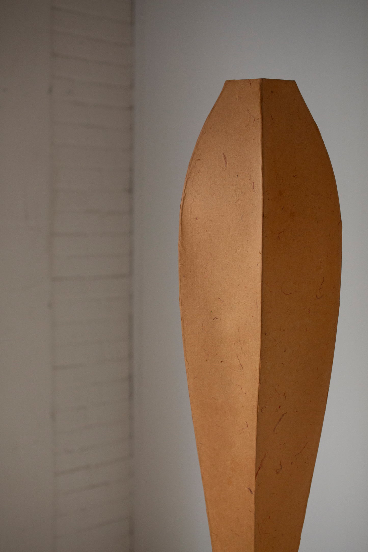 Paper floorlamp organic shaped