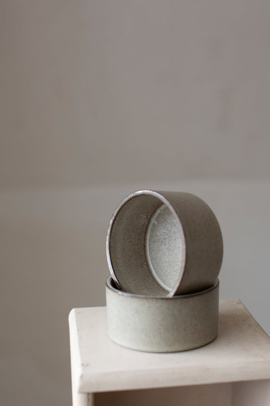 Set of 2 ceramic cups