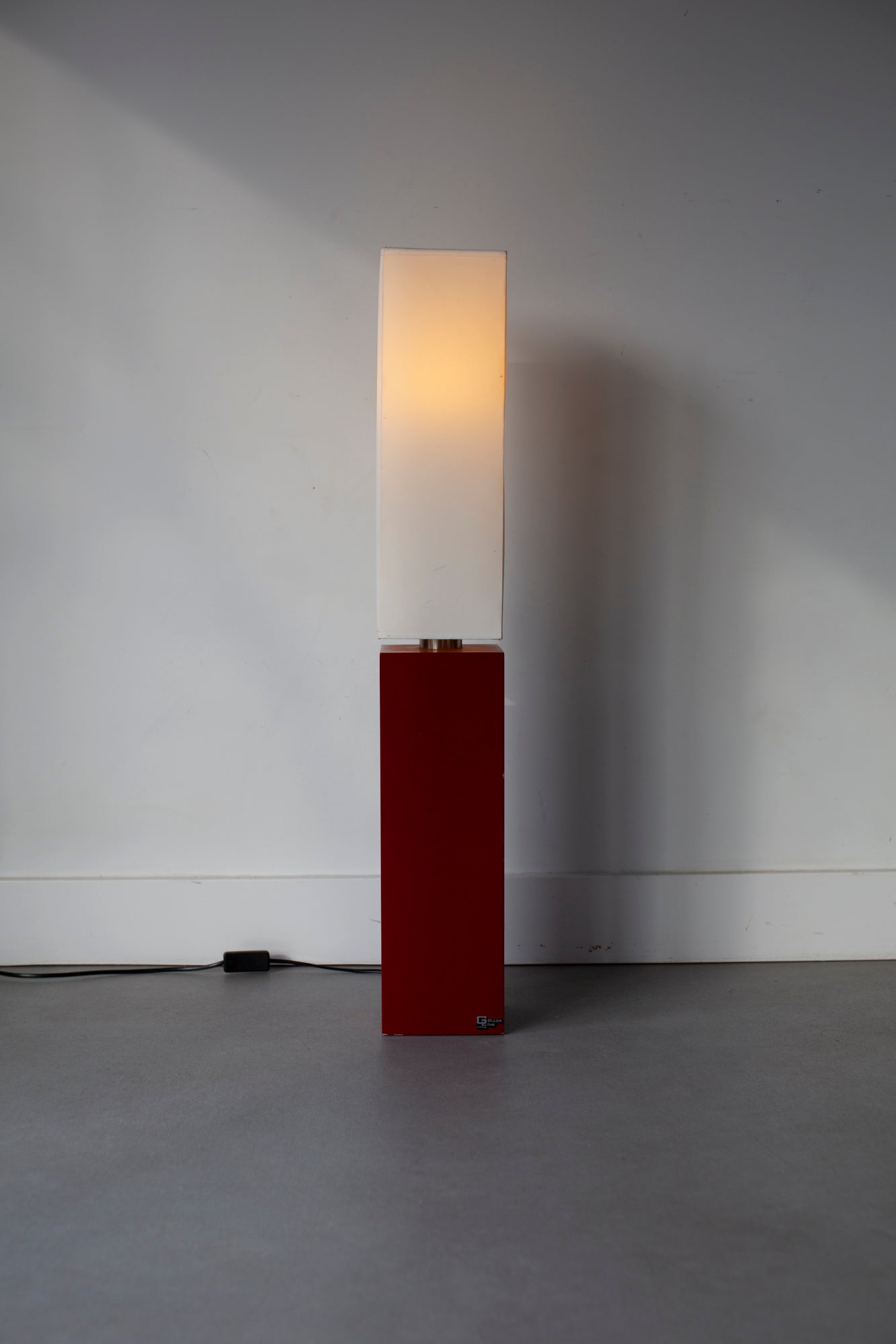 Goller Line table lamp